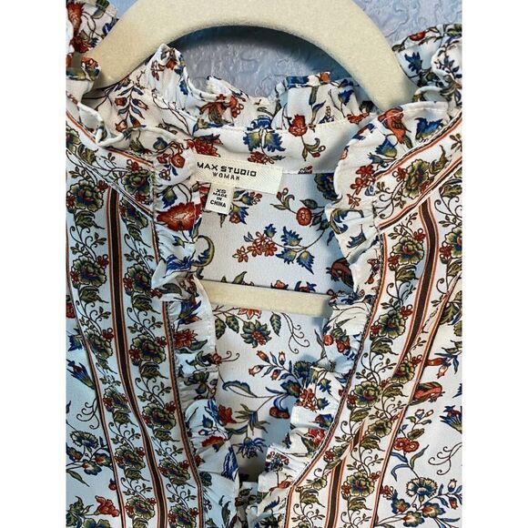 Max Studio Woman White Floral V-Neck Short Sleeve Blouse Women's Size XS - Picture 5 of 7